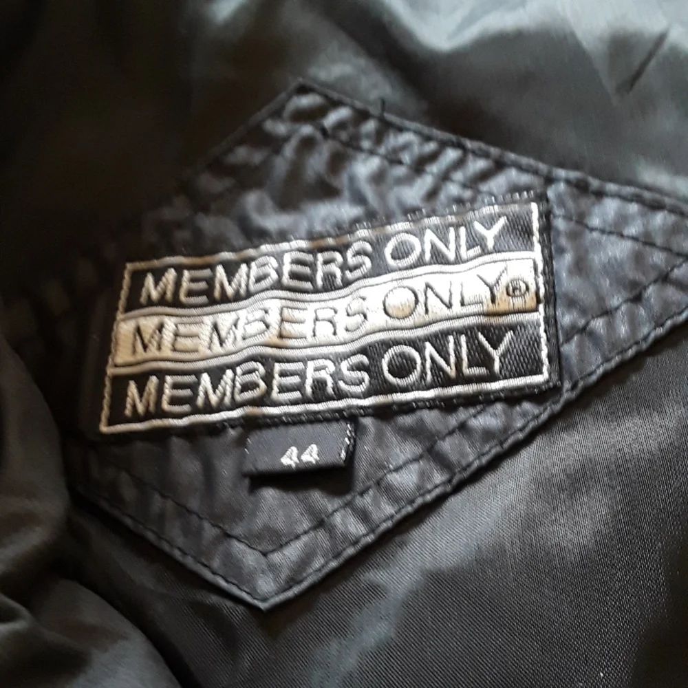 Members Only  black  jacket size 44 excellent condition - Picture 7 of 7